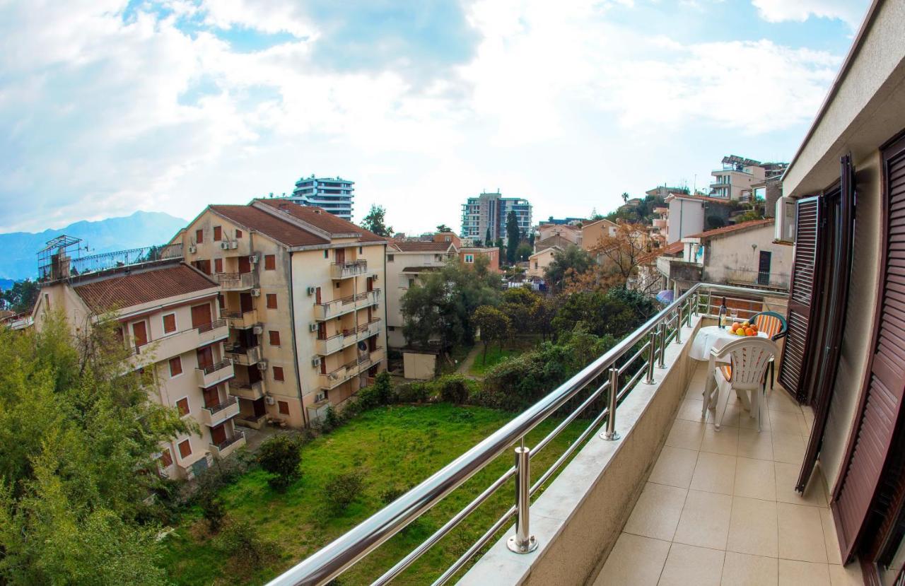 Guest House Mandarina Budva Exterior foto